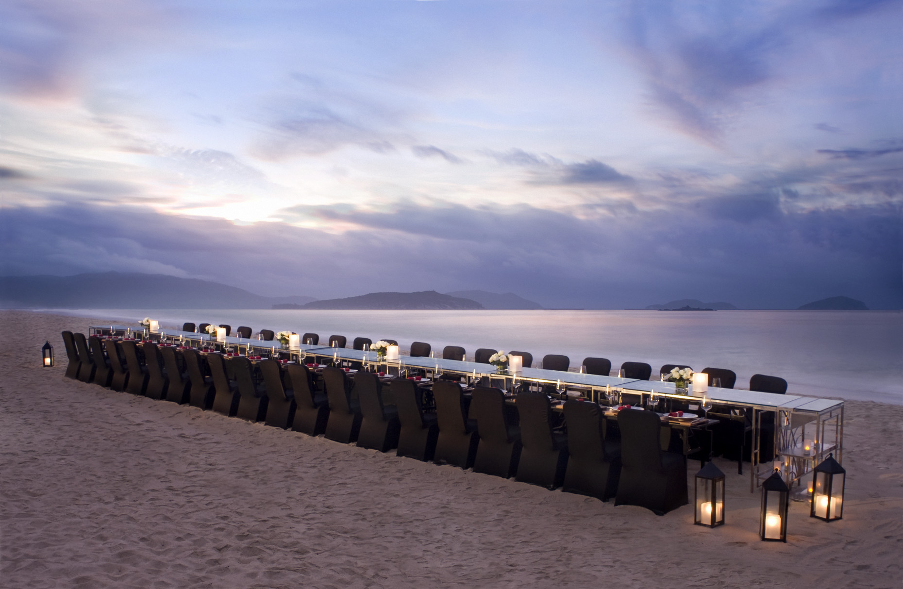 A sunset beach dinner at The Ritz-Carlton, Sanya | China | 